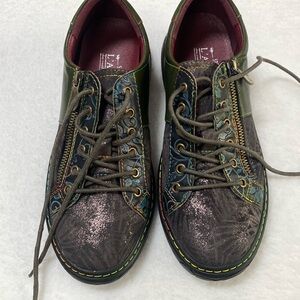 L’ Artiste Danli- Bloom sneaker shoe